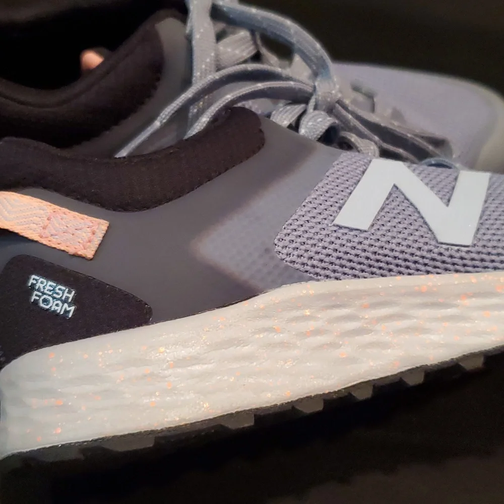 EUC New Balance Fresh Foam Arishi - Picture 8 of 11